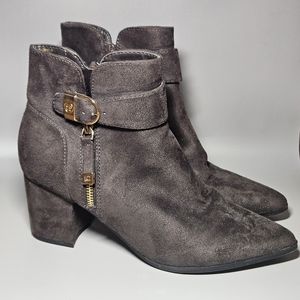 LIZ CLAIBORNE Womens Brown Side Zip Suede Booties w/Faux Buckle Memory Foam